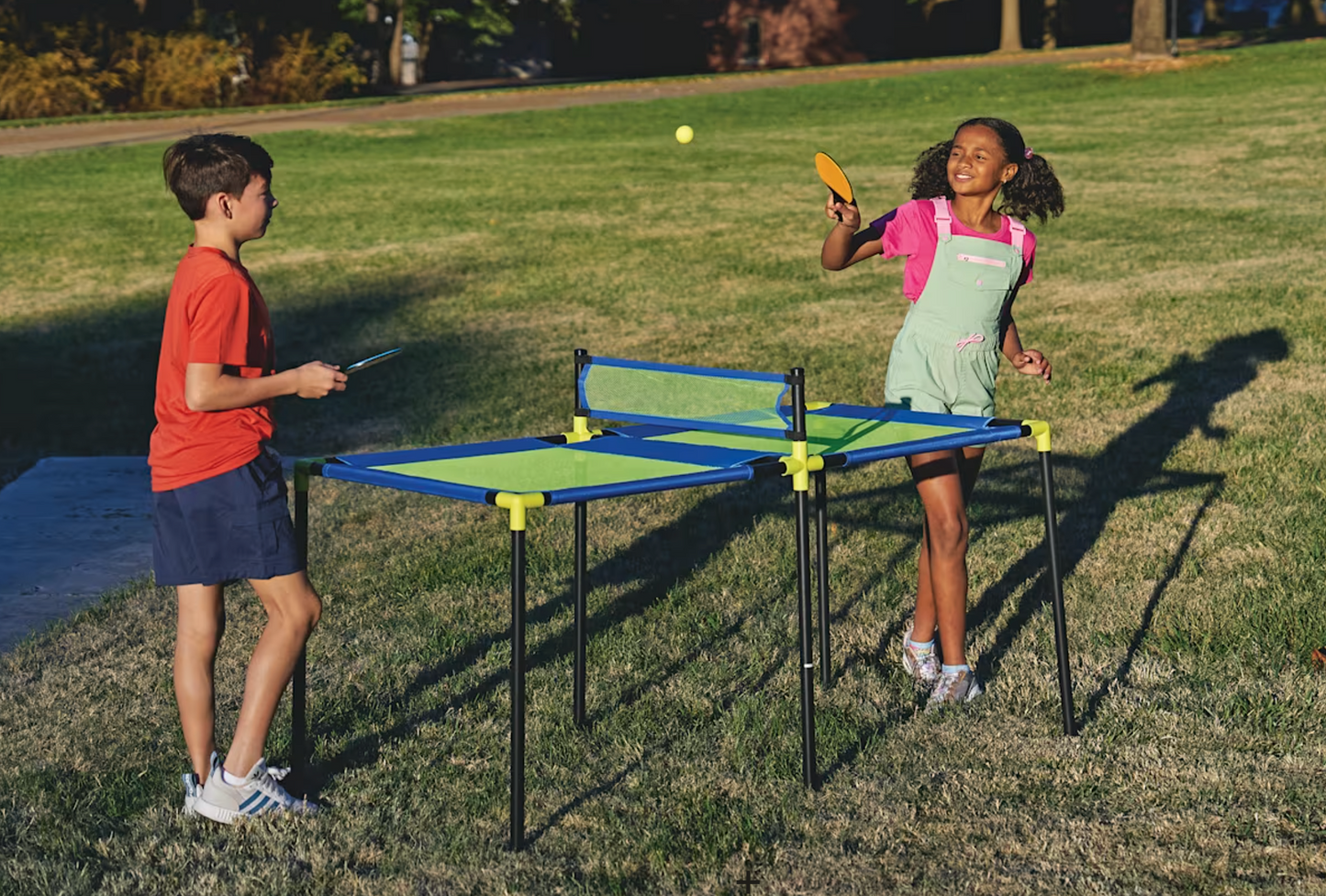 TRAMPOLINE PONG TABLE
